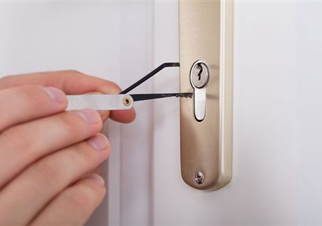 Apertura de puertas en El Guinardó